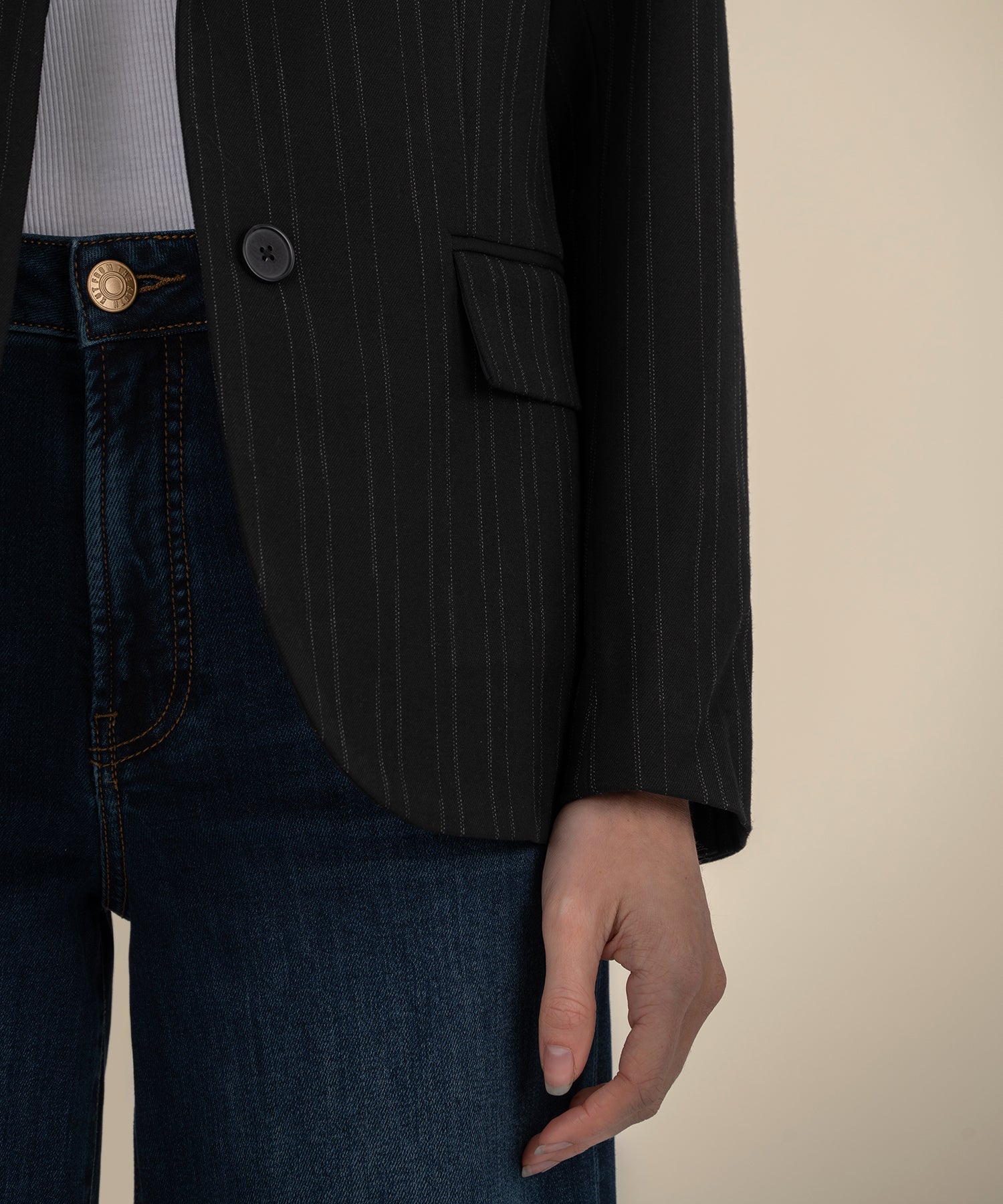 Ellie Blazer