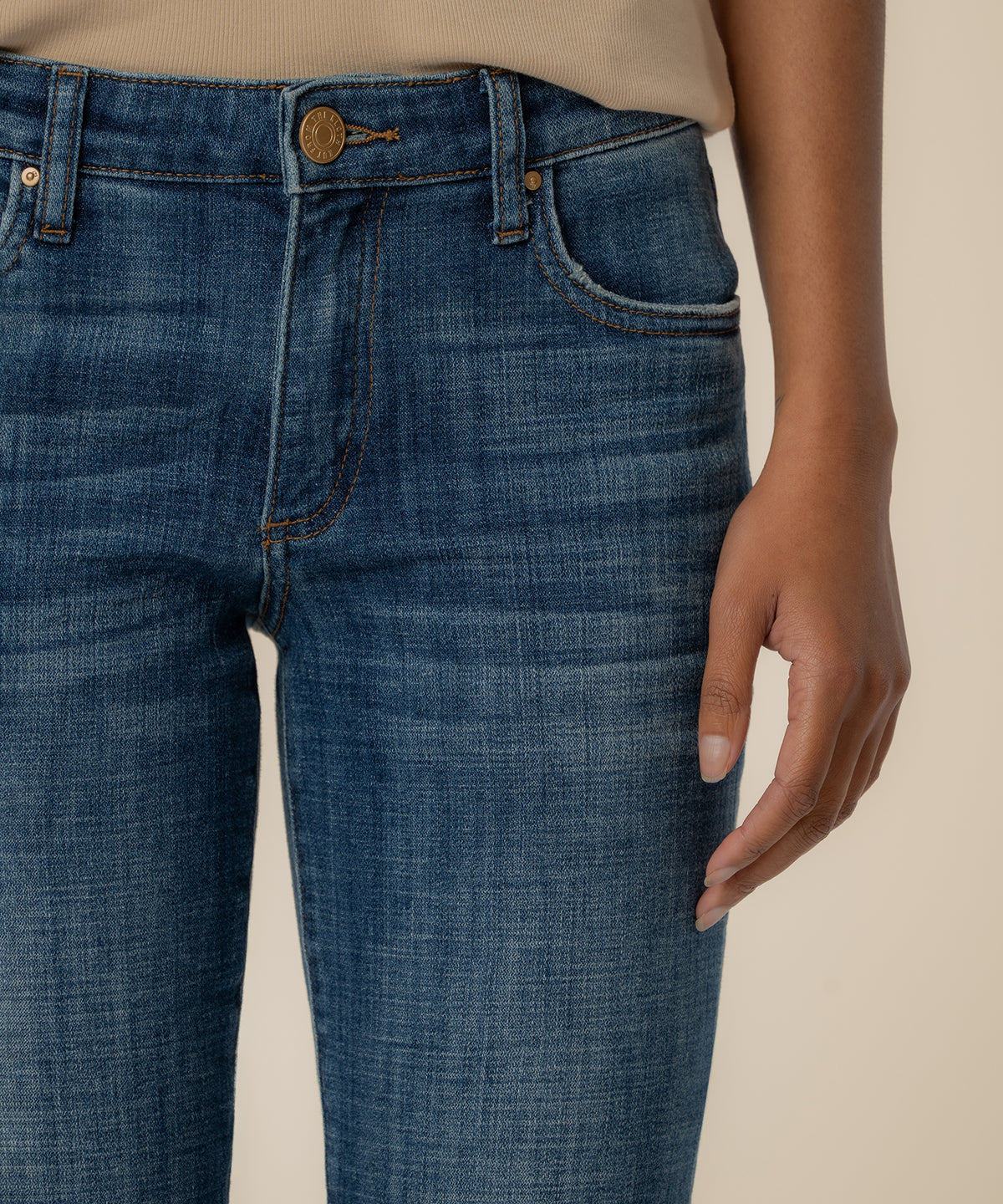Amy Mid Rise Crop Straight, Petite