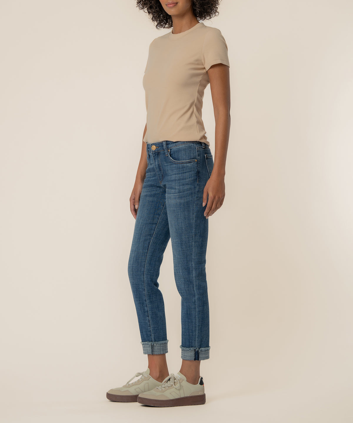 Amy Mid Rise Crop Straight Leg