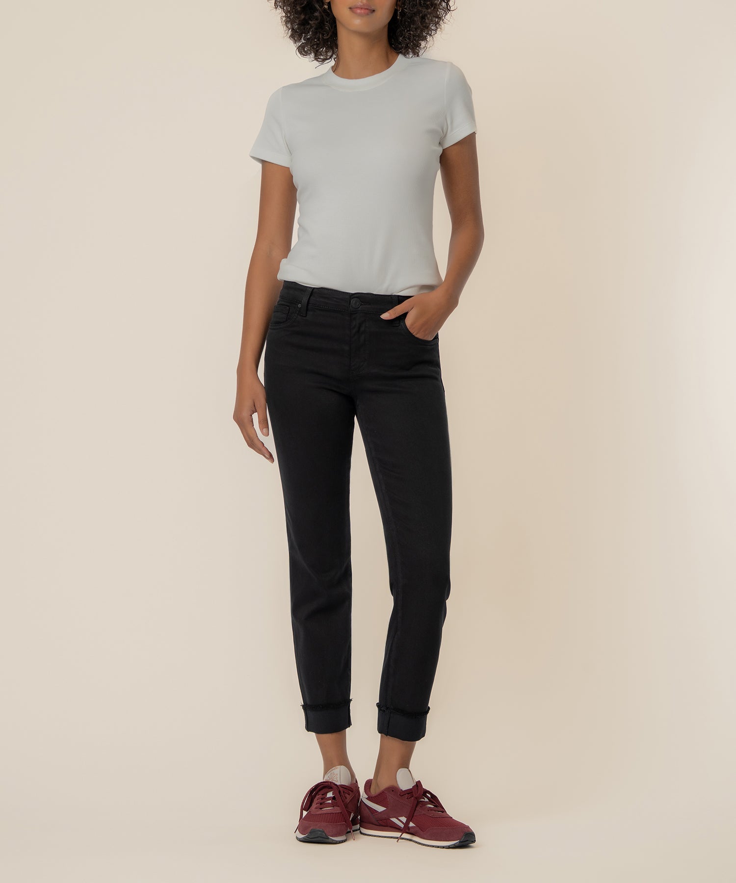 Amy Mid Rise Crop Straight Leg