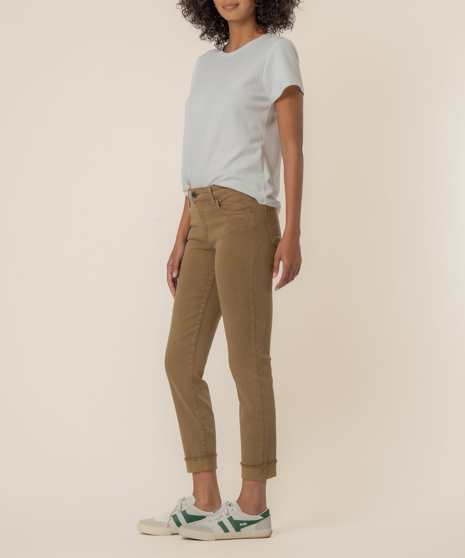 Amy Mid Rise Crop Straight Leg