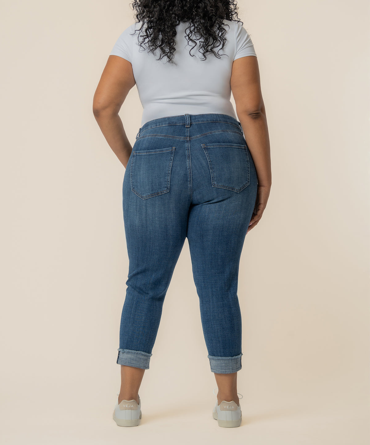 Amy Mid Rise Crop Straight, Plus