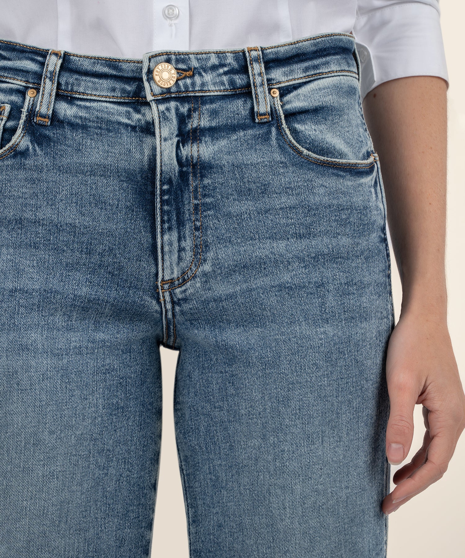 Pattie High Rise Relaxed Straigh Leg