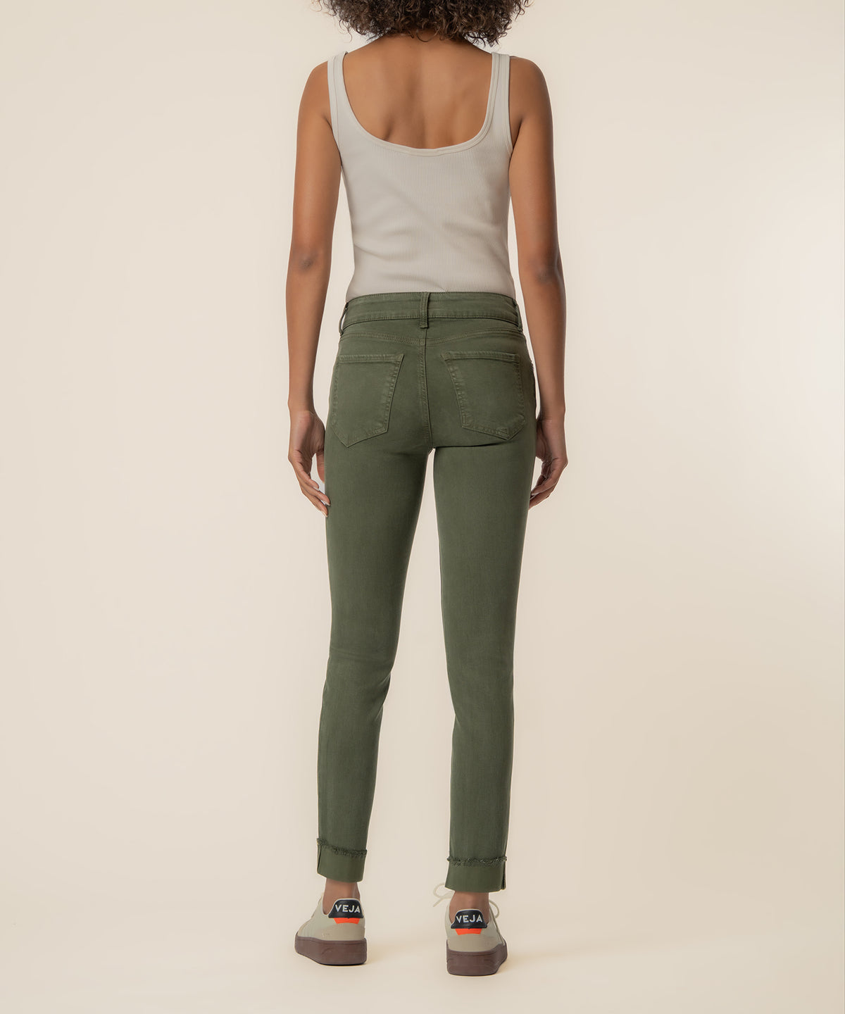Amy Mid Rise Ankle Straight, Petite