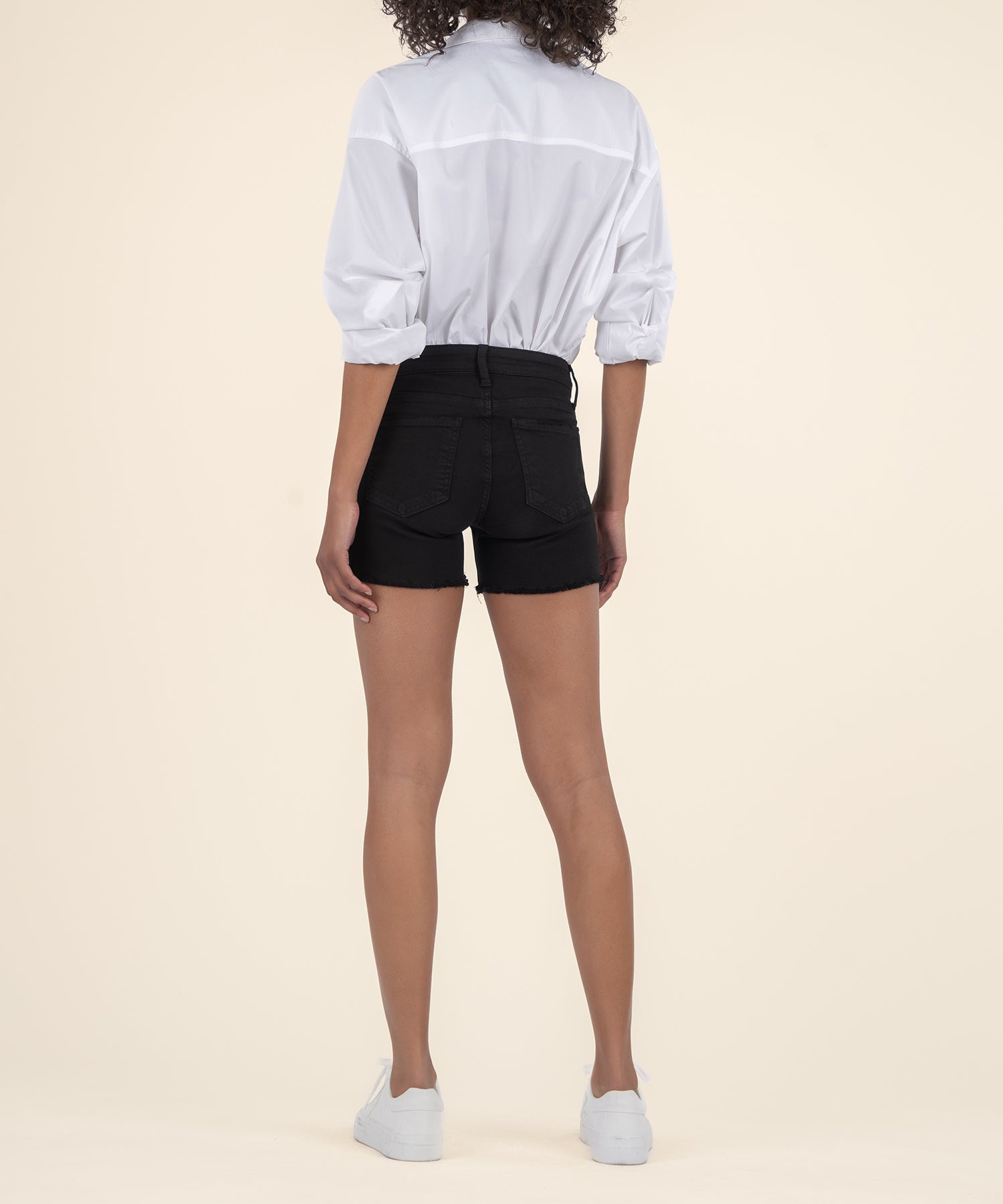 Gidget Mid Rise Fray Short